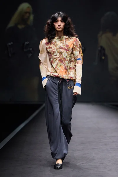 Look 46